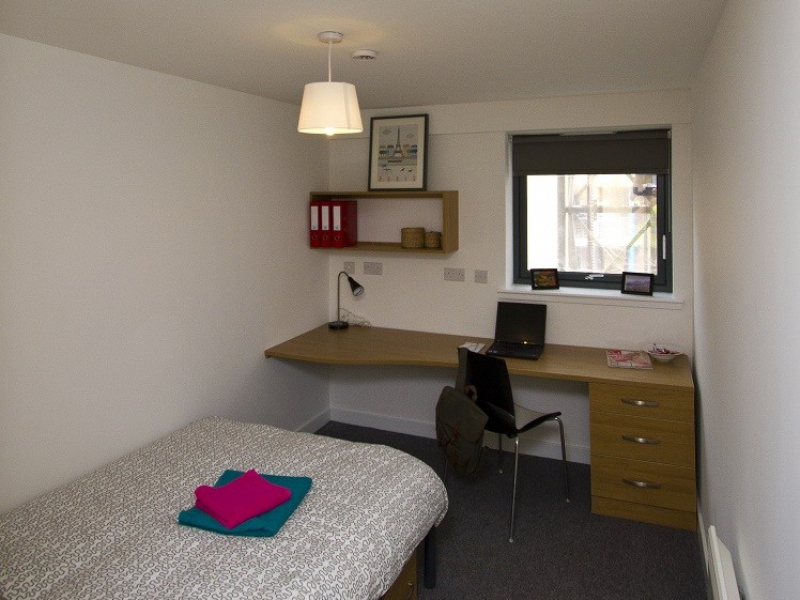 Student Glasgow, Kelvingrove House Student Source